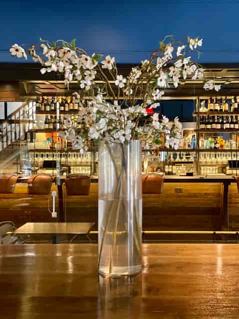 Bar w Flower