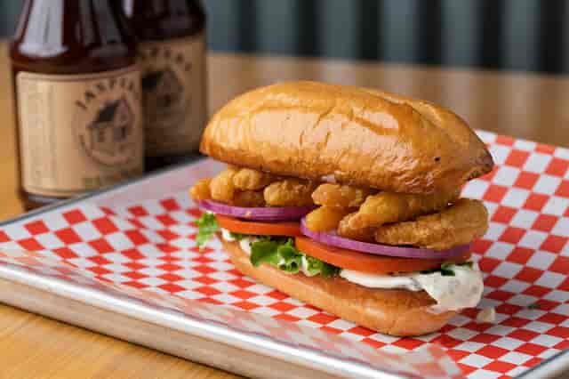 shrimp poboy
