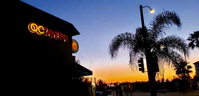 home-oc-tavern-sports-bar-restaurant-event-venue-outdoor-dining