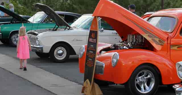 Peavine Taphouse Eats & Beats Partners with Somersett Town Center in Reno, NV for 'Coffee and Cars' Event