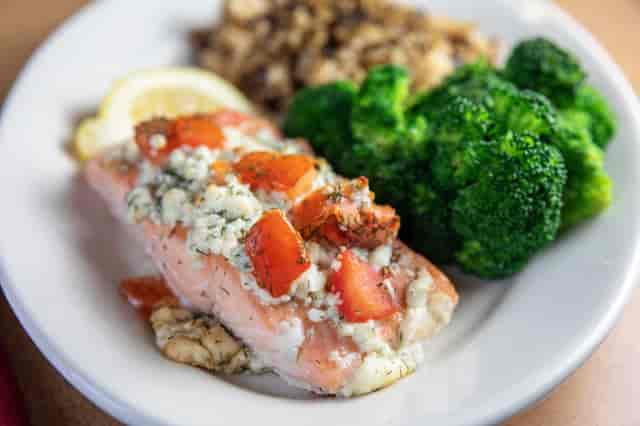 Gorgonzola Salmon with Tomato & Dill