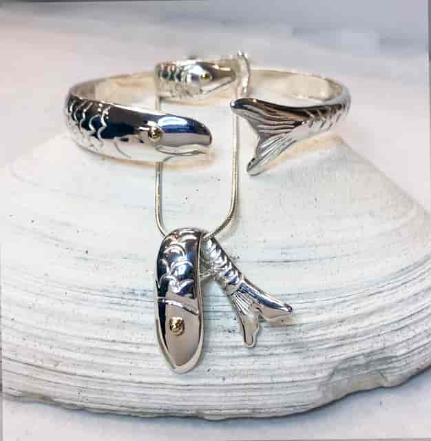 Sam's Picks: Seafood-Themed Holiday Gifts in Sandwich