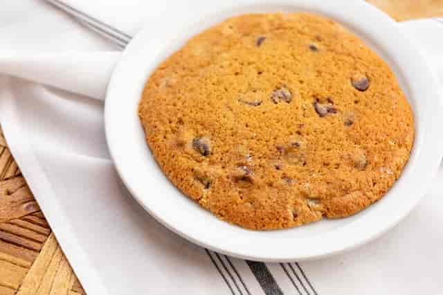 chocolate chip cookie