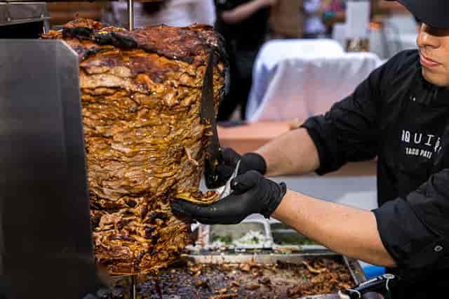 Slicing meat