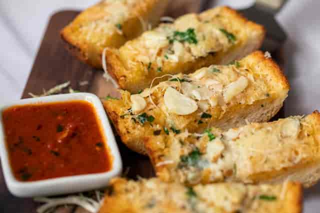 garlic bread