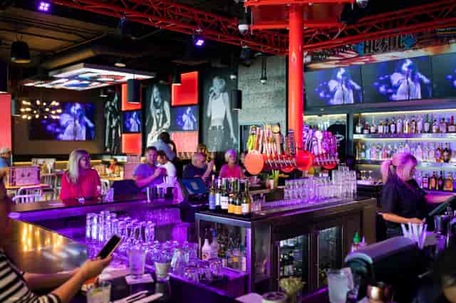 Ontario - Bar