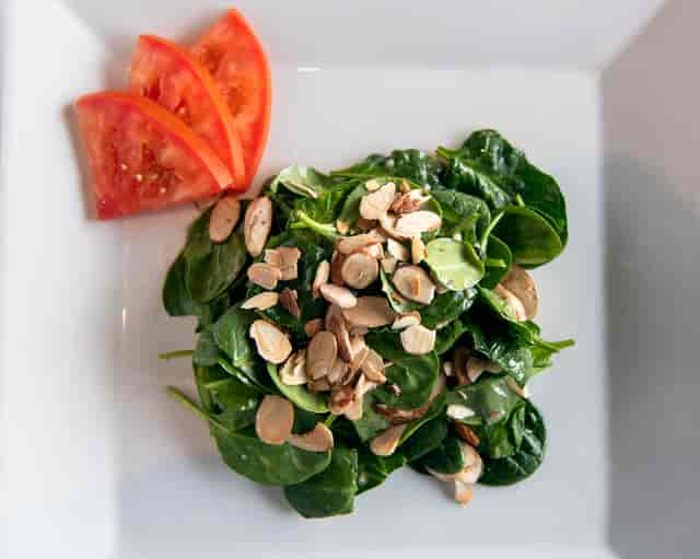 almond spinach salad