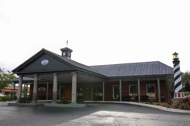 About The Hook Seafood and Oyster House Restaurant in Anderson, SC