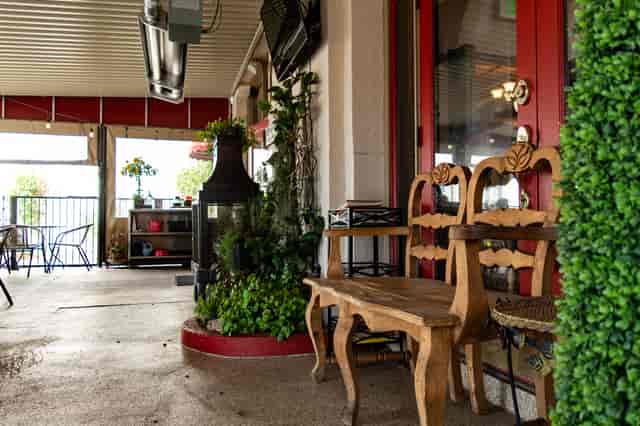 restaurant exterior 2