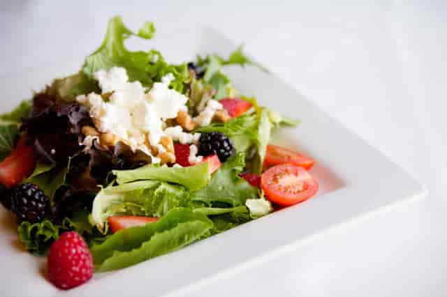 salad with berries