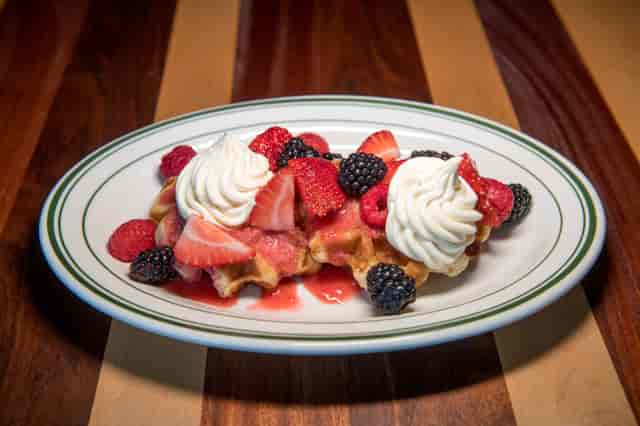 waffles & berries