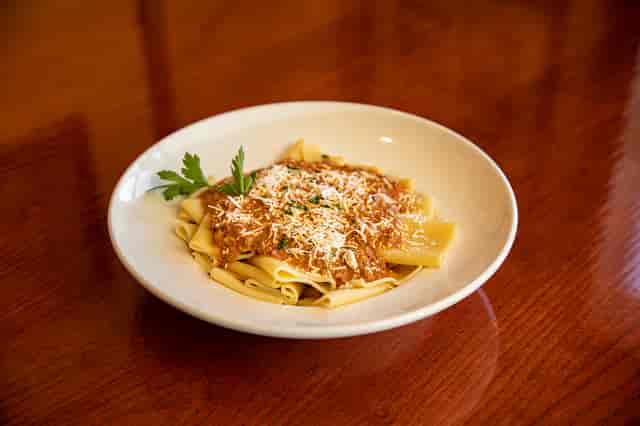 rigatoni bolognese