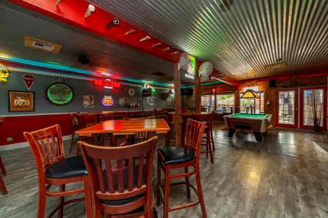 Oak Hills Tavern Bar & Grill in San Antonio, TX