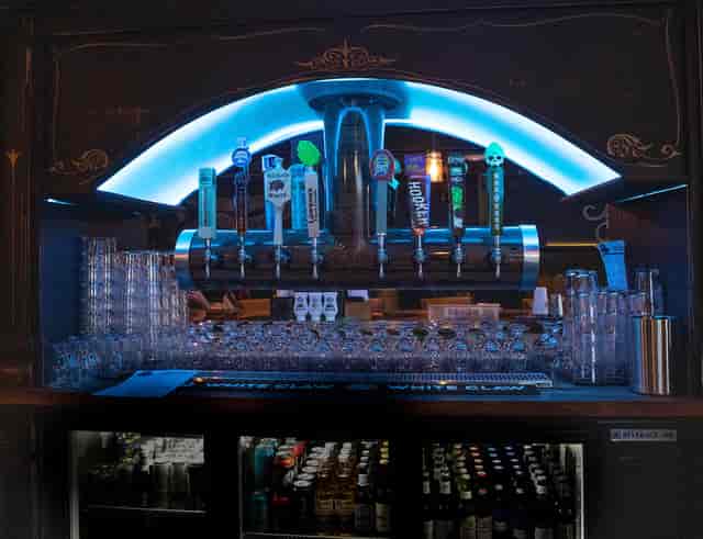bar