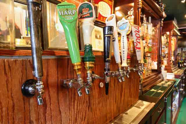 bar