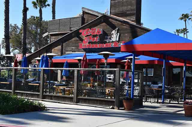 Front of Crab Pot Restaurant