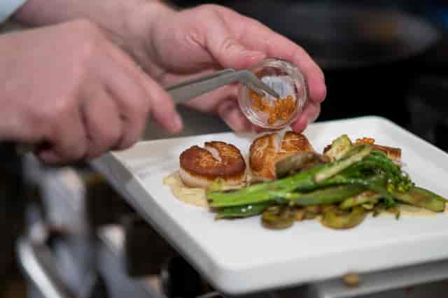 kitchen-scallops