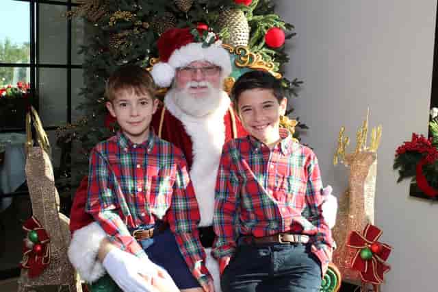 Brunch & Photos with Santa