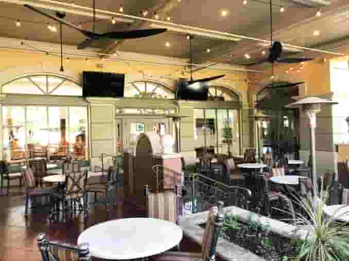 Private Dining Geezers Restaurant in Santa Fe Springs, CA