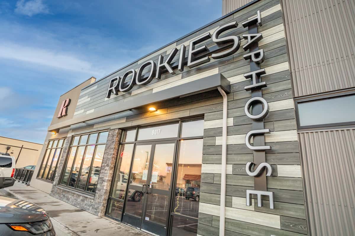 Exterior of Rookies Taphouse