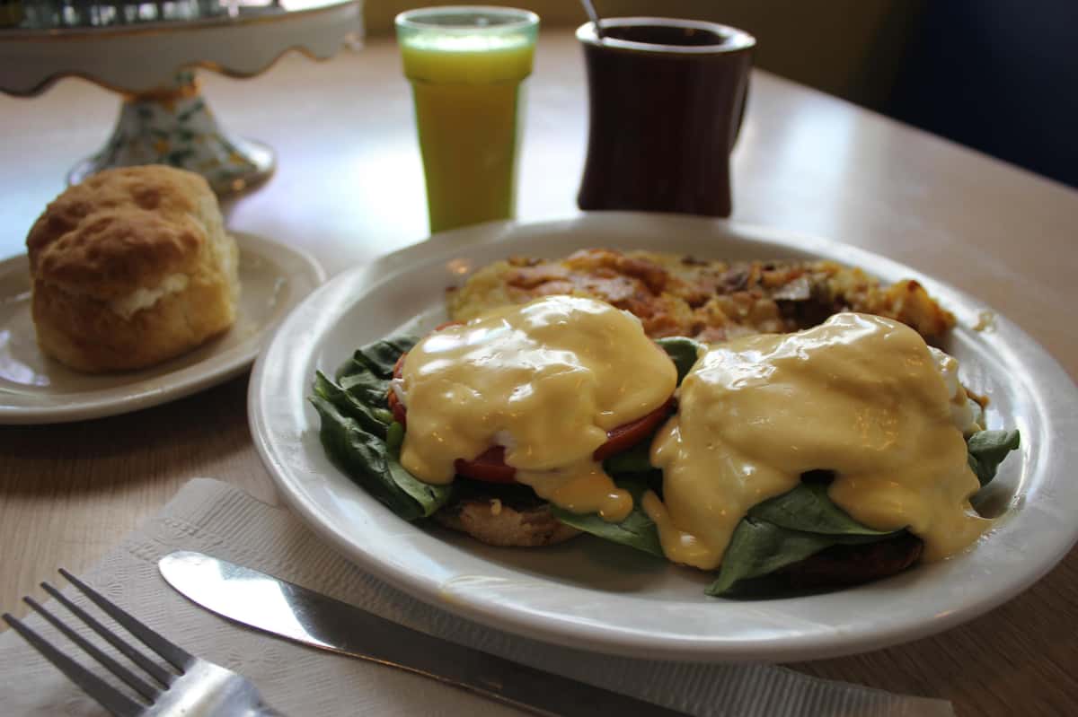 eggs benedict