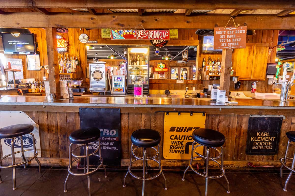 bar