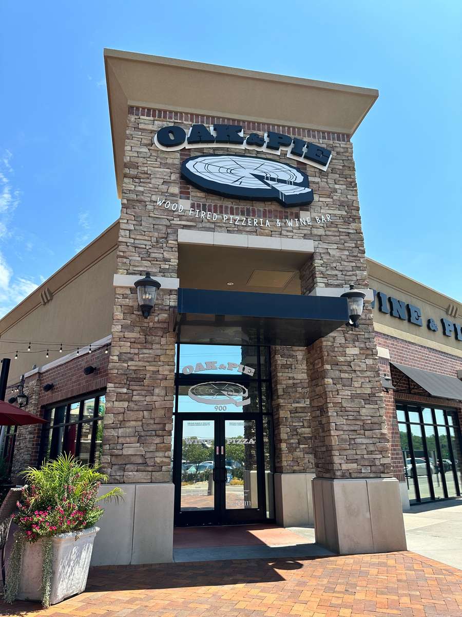 Oak & Pie in Wichita