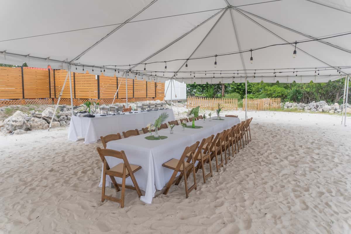 Tent over the beach table