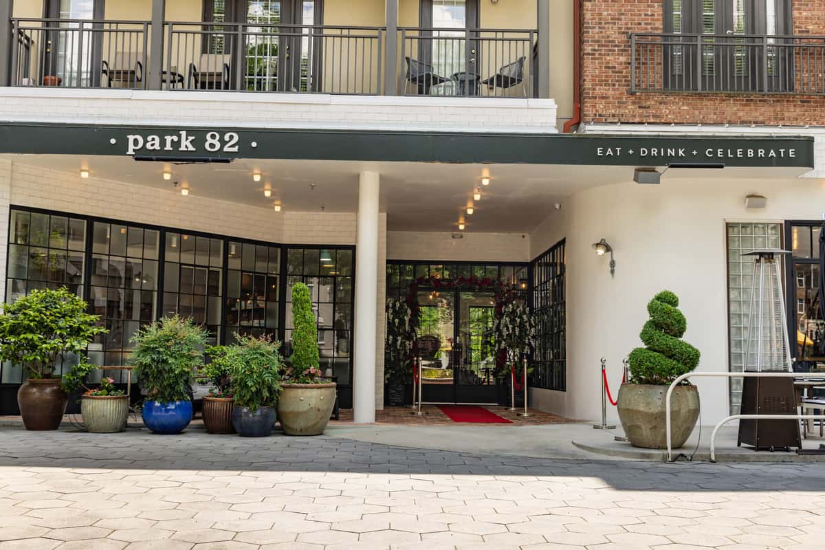 Park 82 Exterior