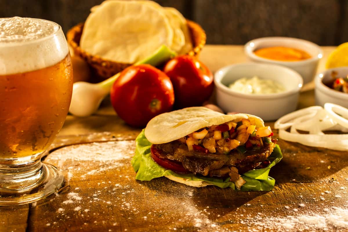 Pita Pockets: Sides, Dips & Drinks š„