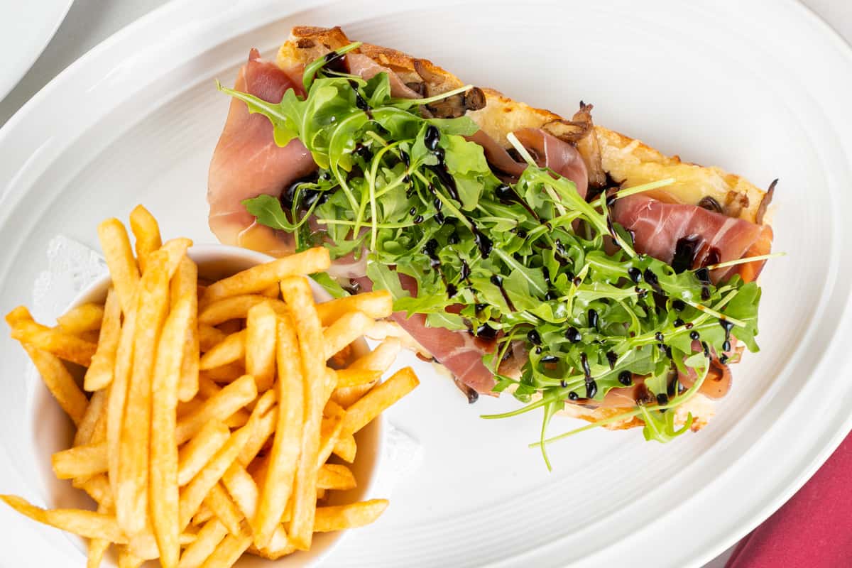 prosciutto tartine