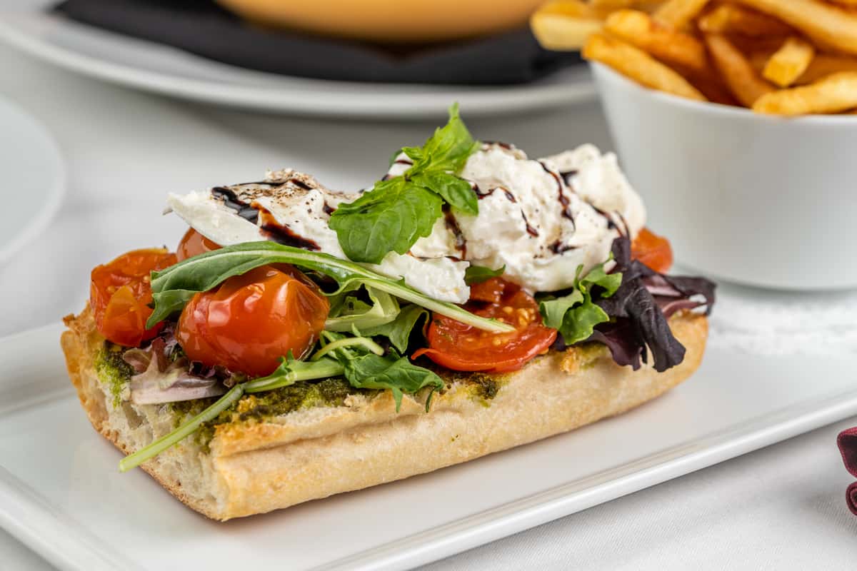 Burrata Tartine