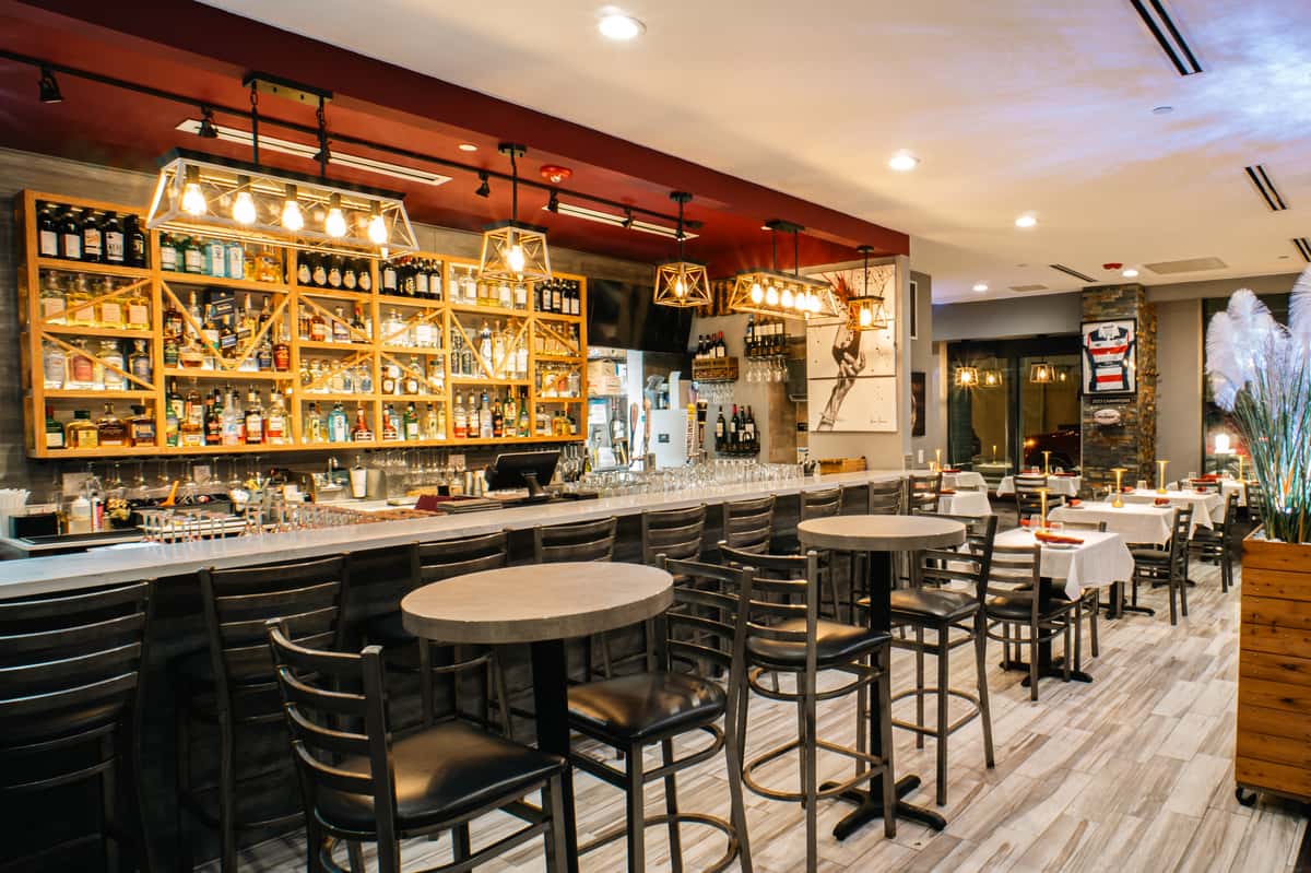 Bar -Dine in