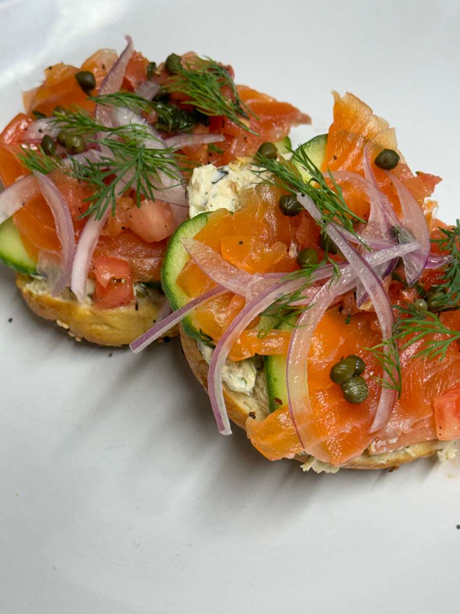 Lox bagel