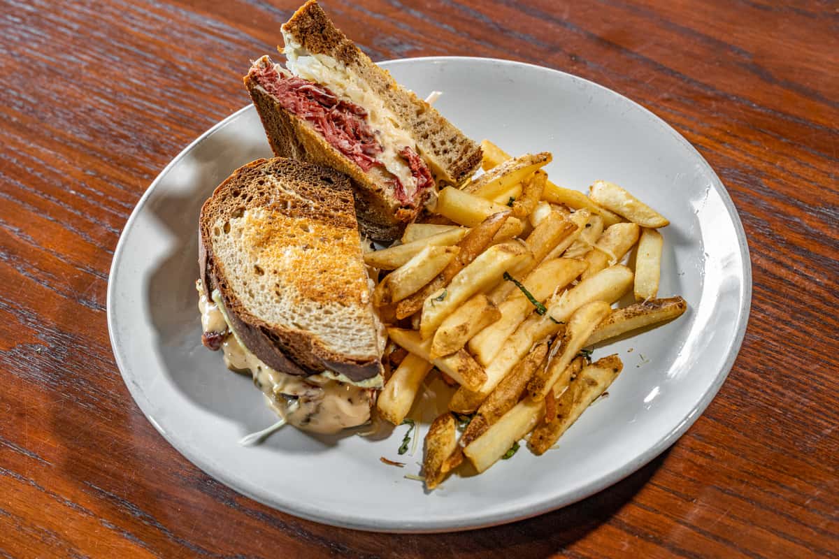 corned beef reuben