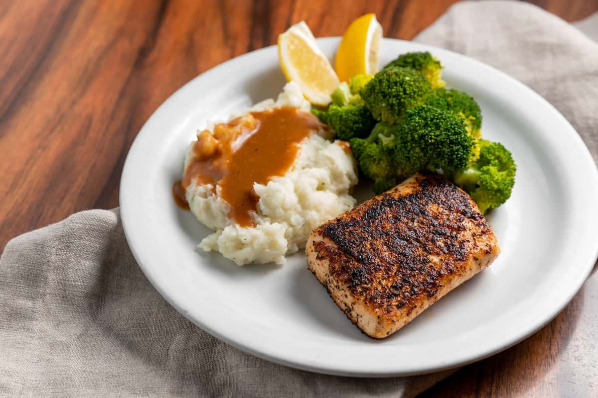Broiled or Blackened Salmon - Menu - Keno's Restaurant - American