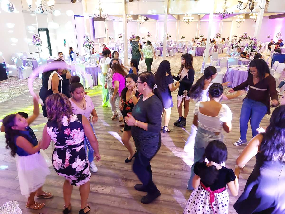 People dancing