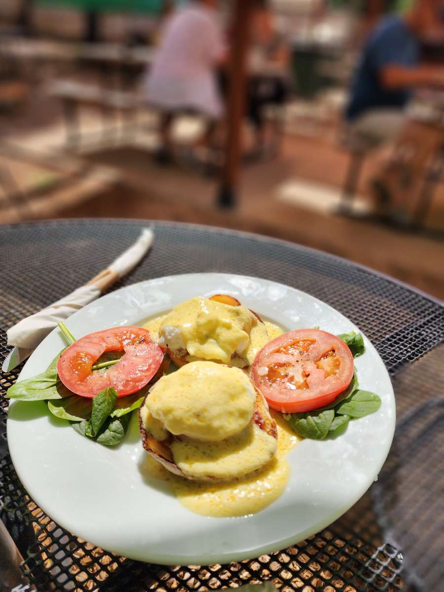 eggs benedict