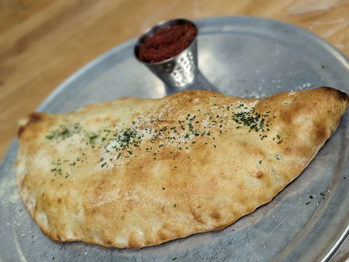 calzone, stromboli