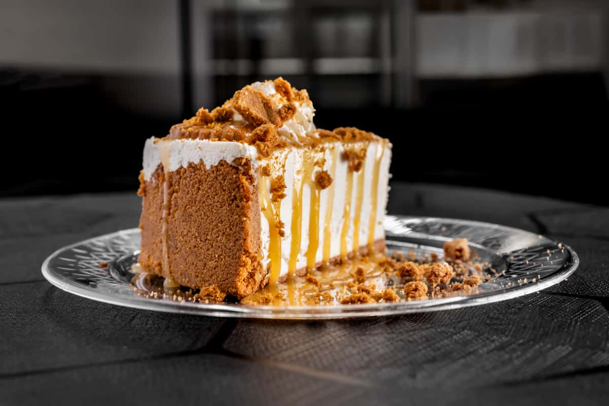 Biscoff Caramel Cheese Cake With Crumble