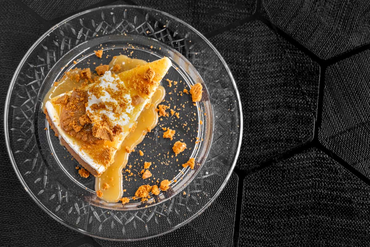 Biscoff Caramel Cheese Cake With Crumble