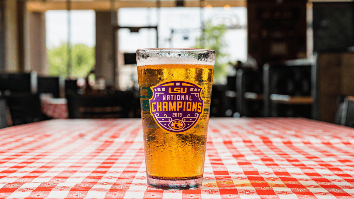 Enjoy a refreshing Cold Pint Beer at Charlie's Creole Kitchen, the perfect companion to our flavorful Creole dishes. Unwind in our vibrant and welcoming atmosphere.