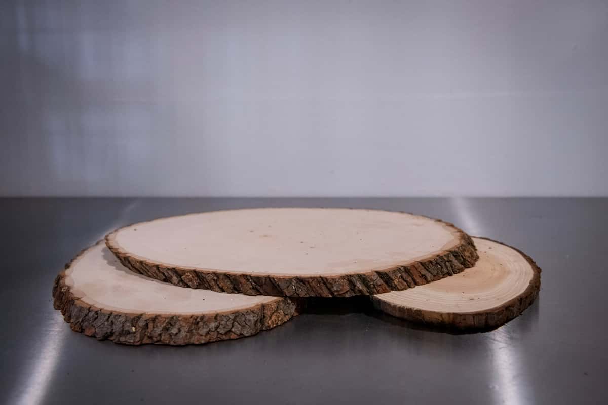 THIN WOOD SLICE STANDS