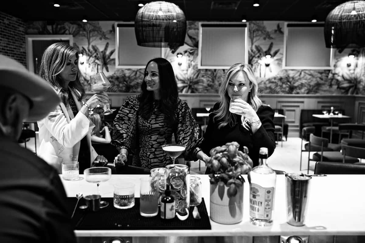 Cache Cache Cocktail Lounge Bar