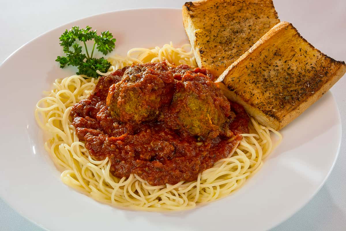 Classic Spaghetti & Meatballs