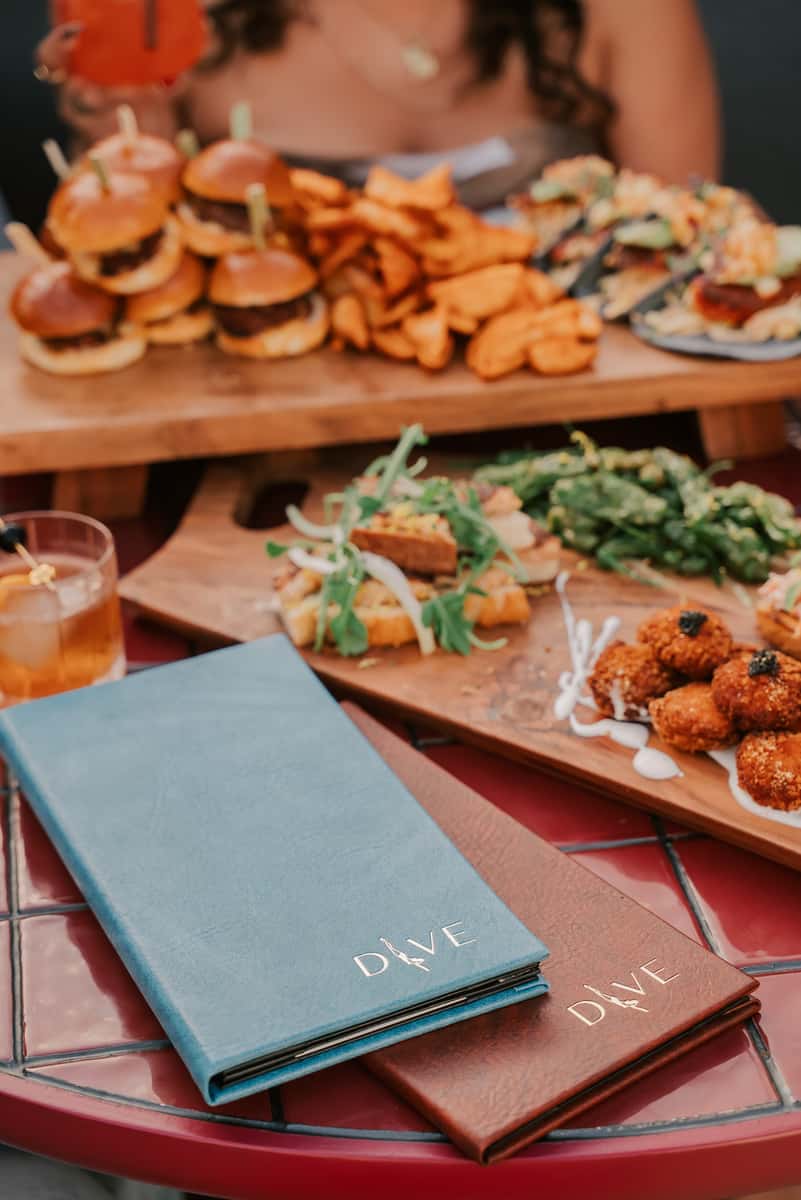 Dive Food & Cocktail