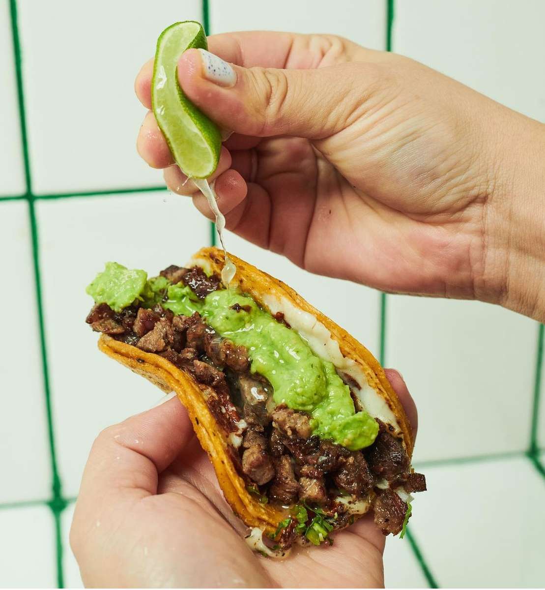 taco de asada en costra