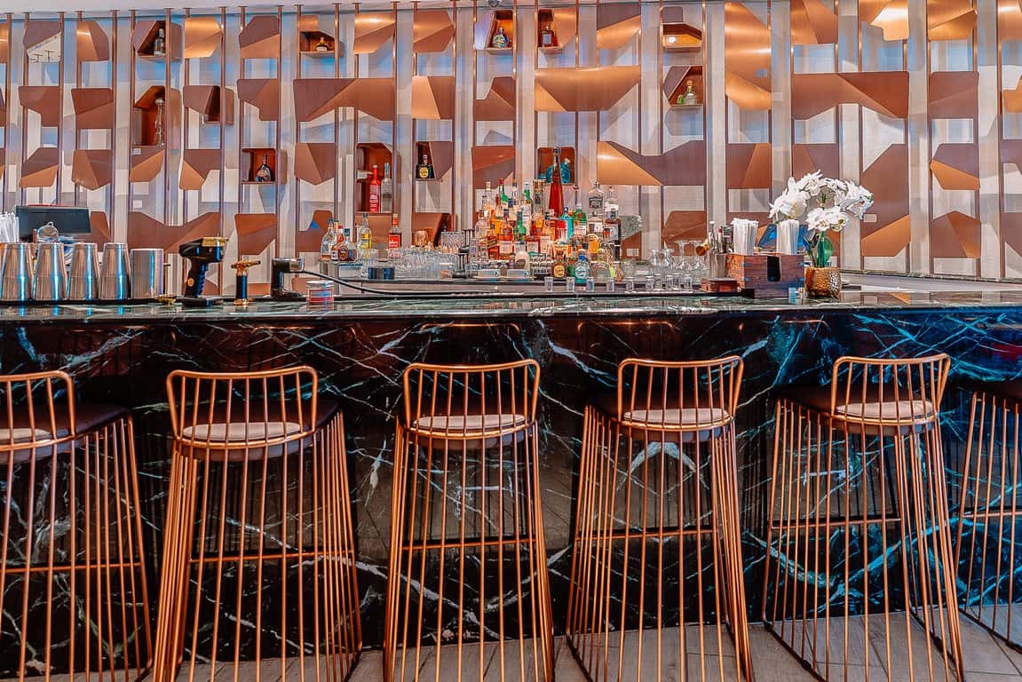bar