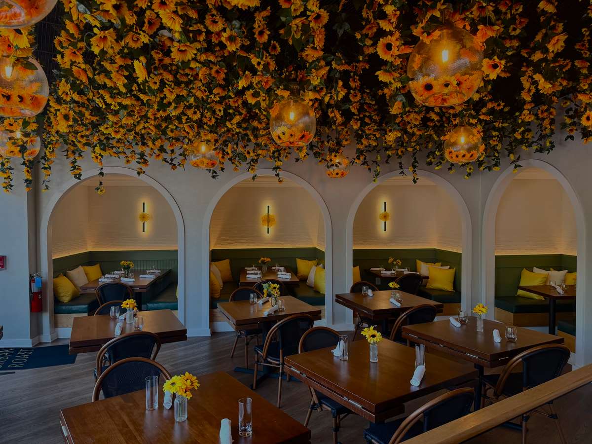 urban wharf summer dining room