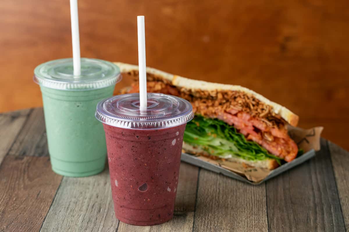 smoothies and sandwich